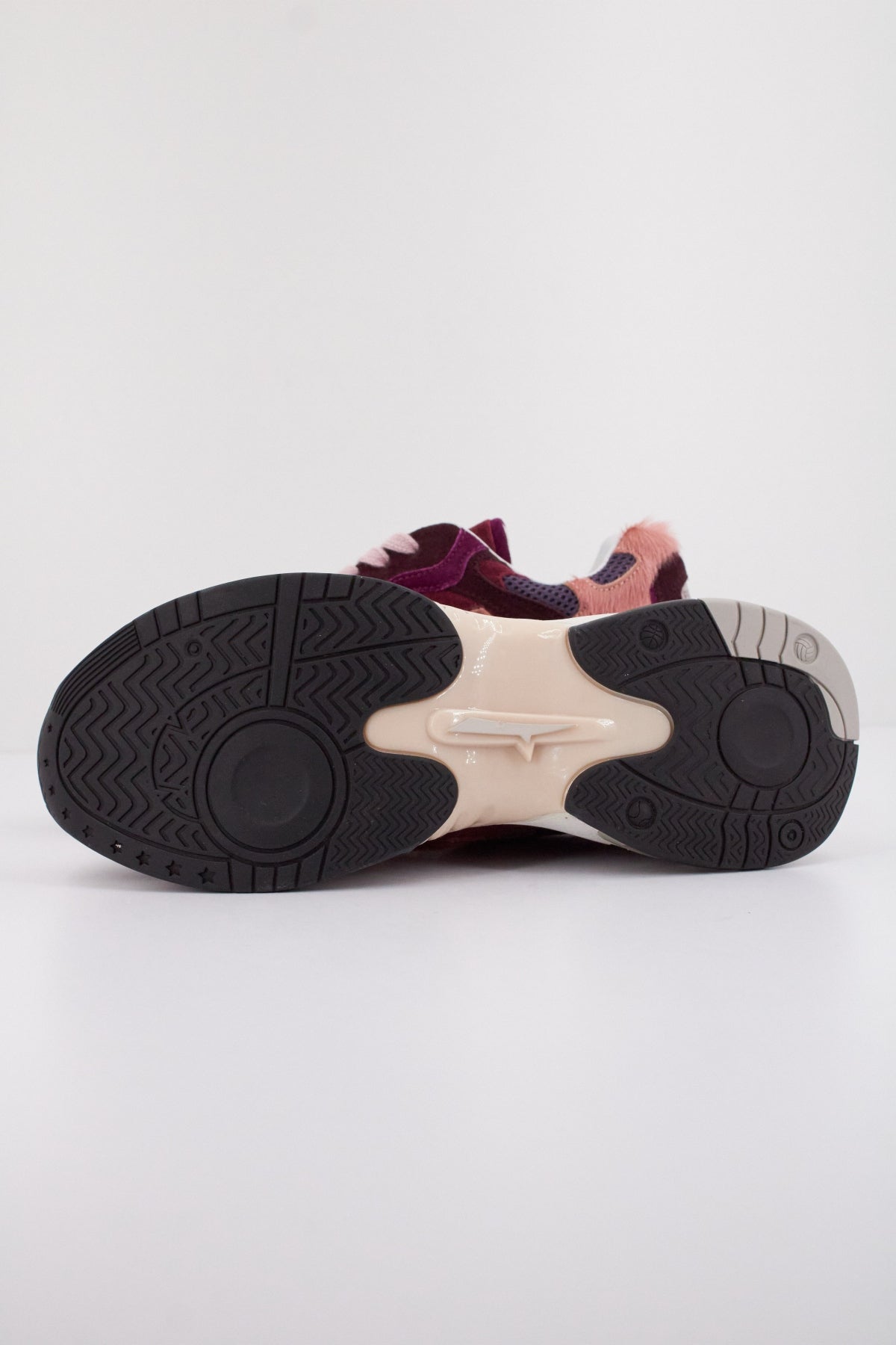 PREMIATA SHARKYD en color ROSA (5)