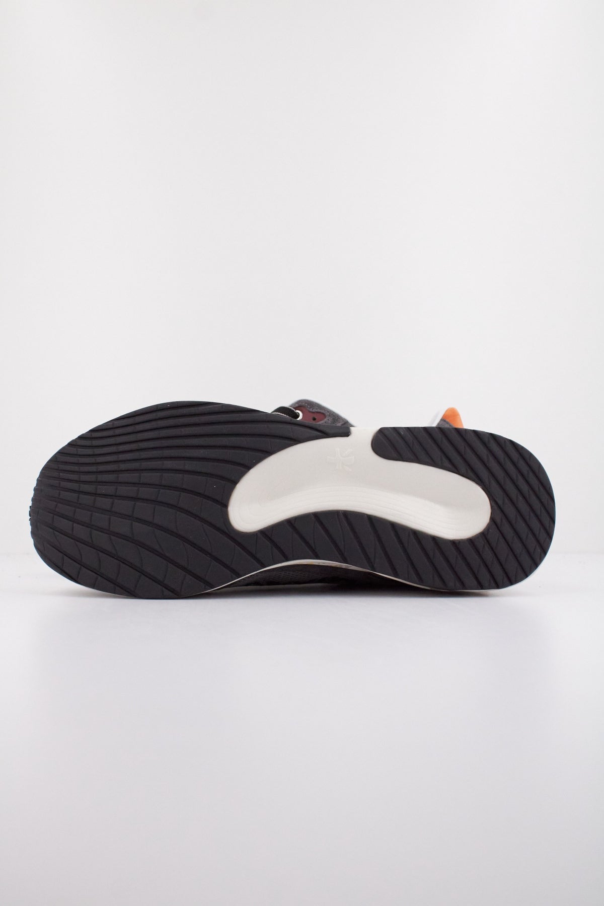 PREMIATA MOERUN en color GRIS (5)