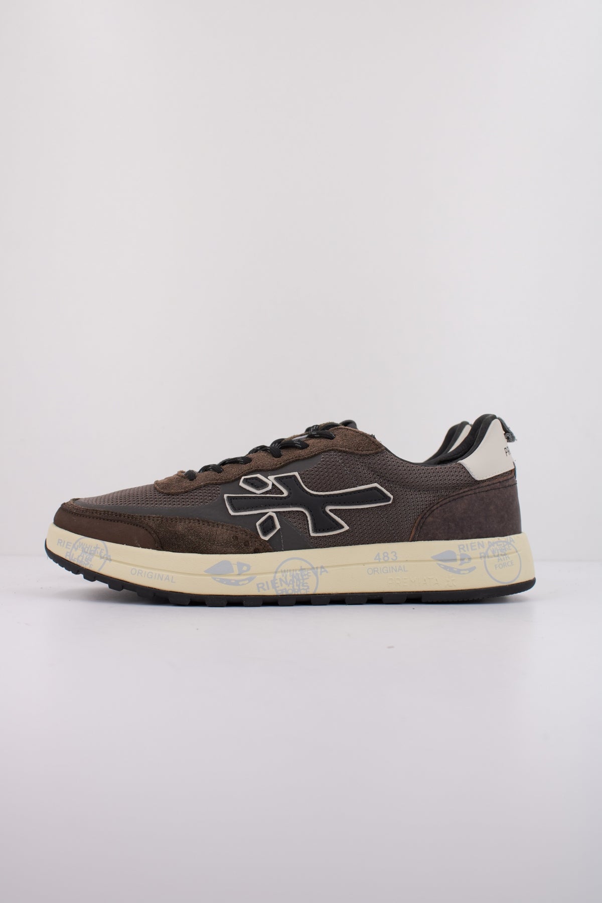 PREMIATA NOUS en color NEGRO (1)