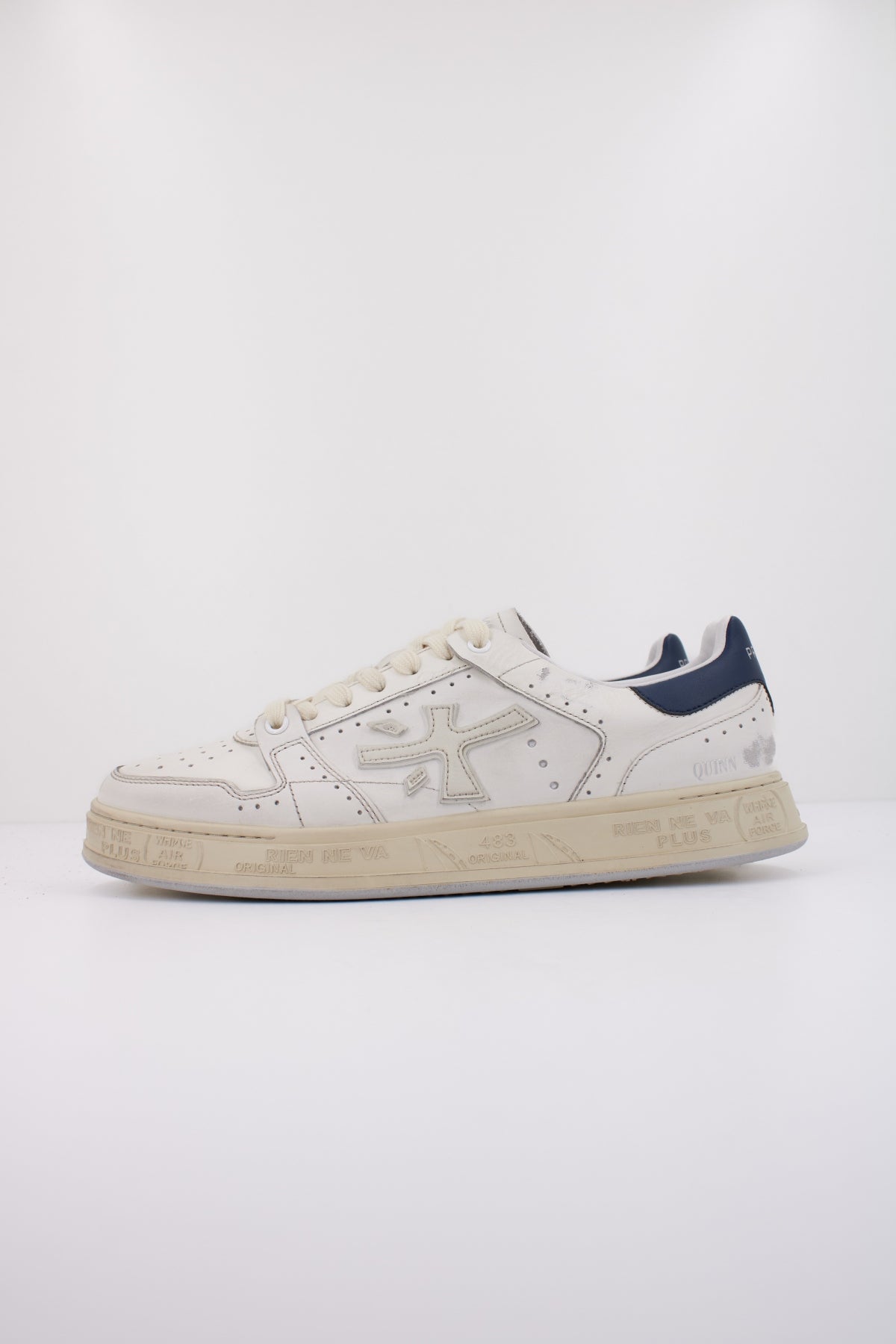 PREMIATA QUINN en color BLANCO (1)