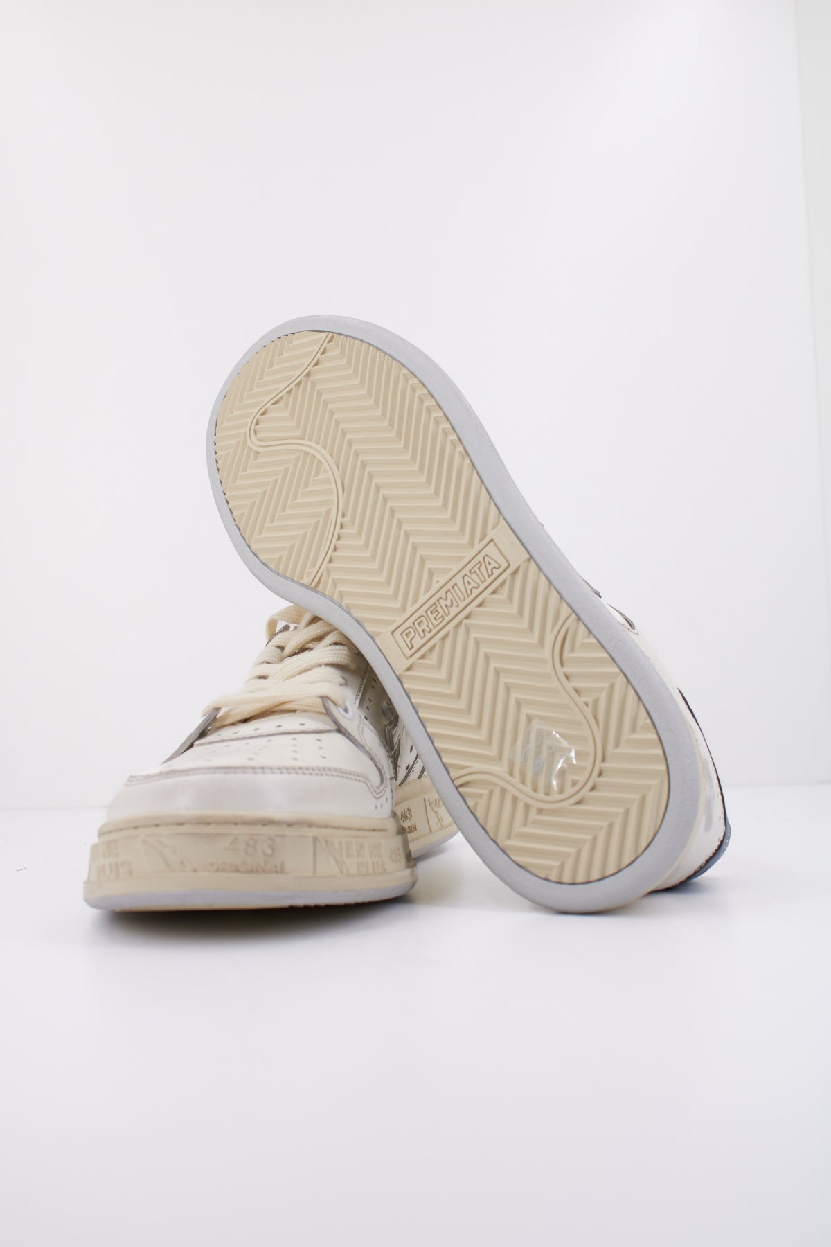 PREMIATA QUINN en color BLANCO (5)