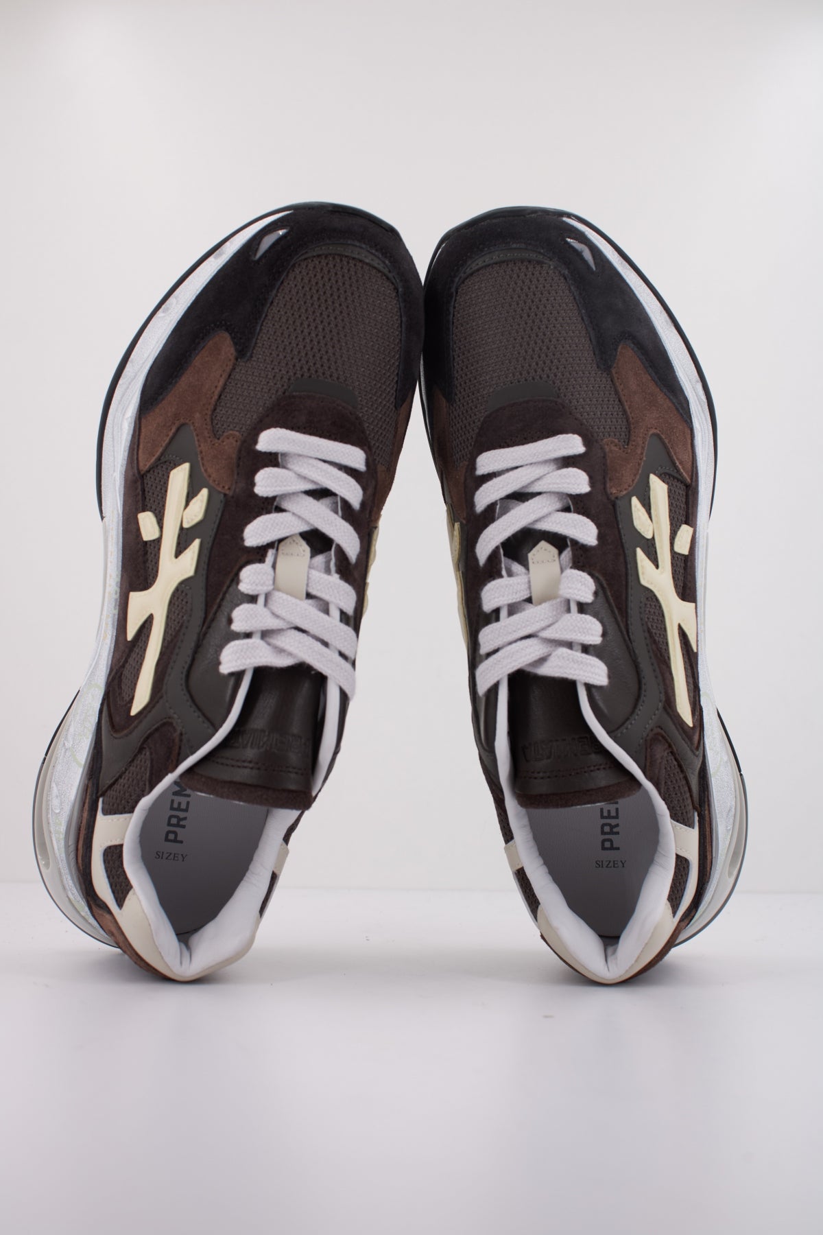 PREMIATA SHARKY en color MARRON (3)