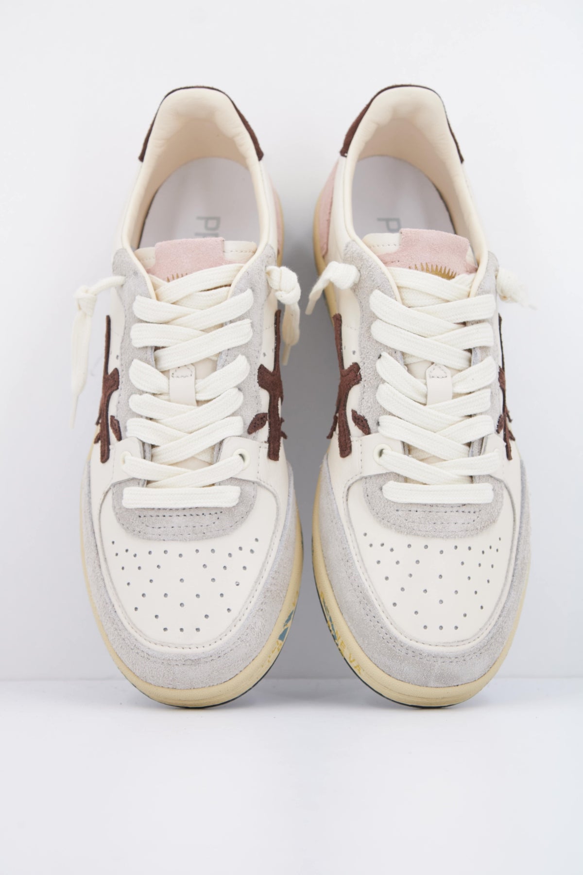 PREMIATA BSKTCLAD en color BEIS (3)