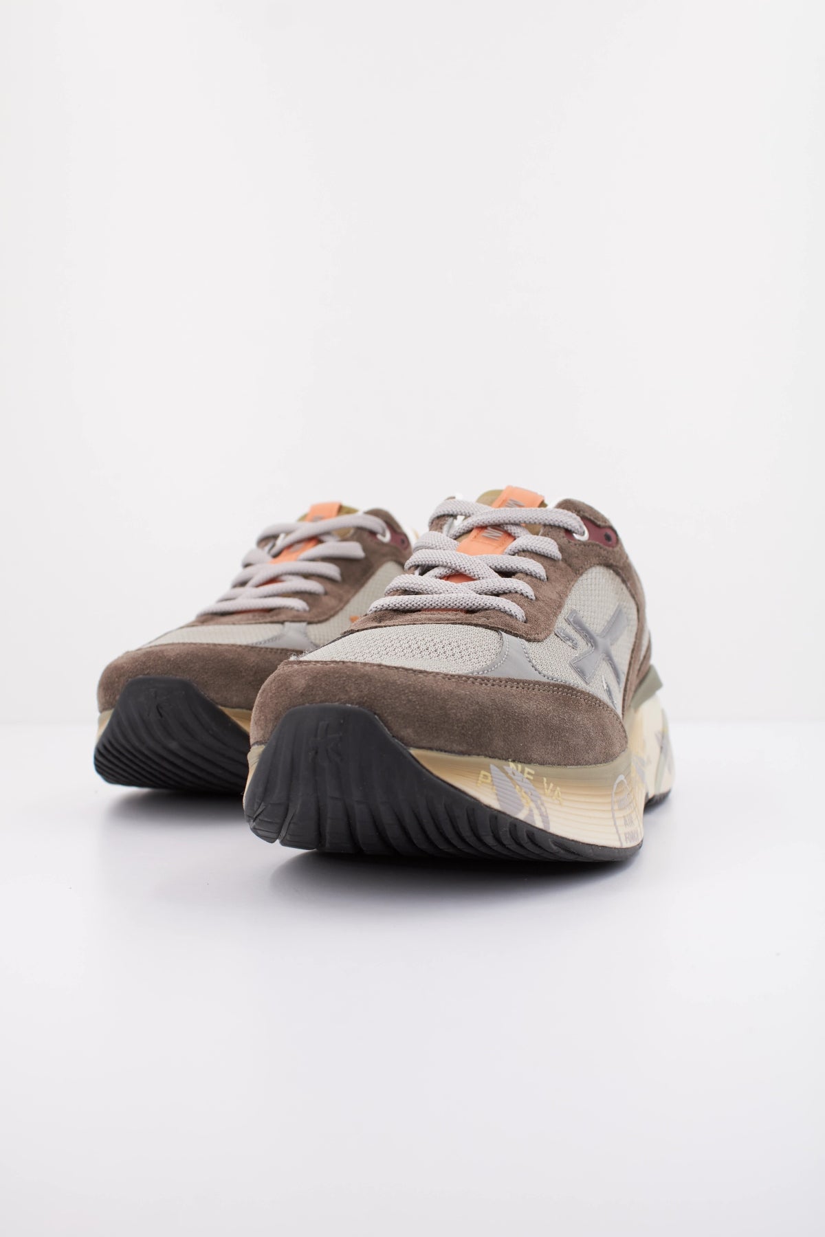 PREMIATA MOERUN en color VERDE (2)
