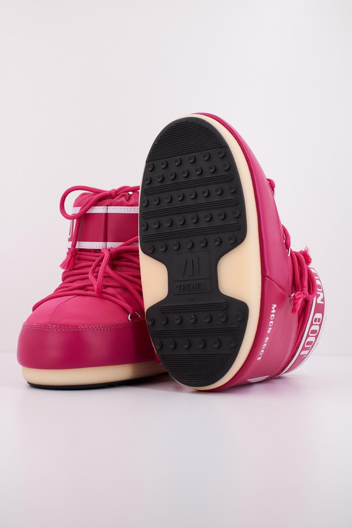 MOON BOOT ICON LOW NYLON en color ROSA (5)