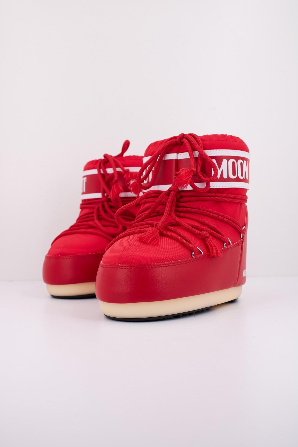 MOON BOOT ICON LOW NYLON en color ROJO (2)