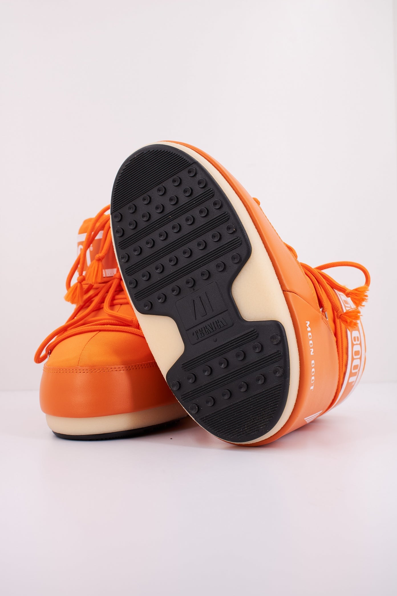 MOON BOOT MB ICON LOW NY en color NARANJA (5)
