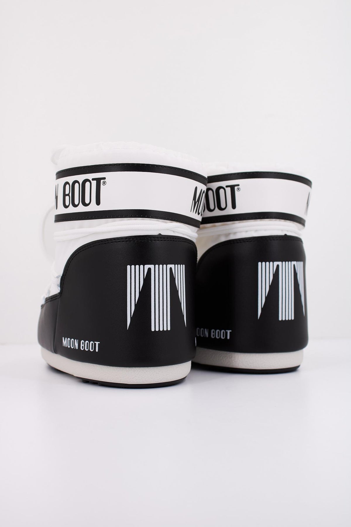 MOON BOOT ICON LOW NYLON en color BLANCO (4)