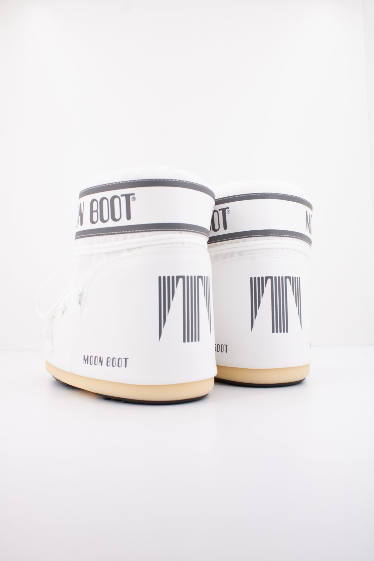 MOON BOOT ICON LOW NYL en color BLANCO (4)