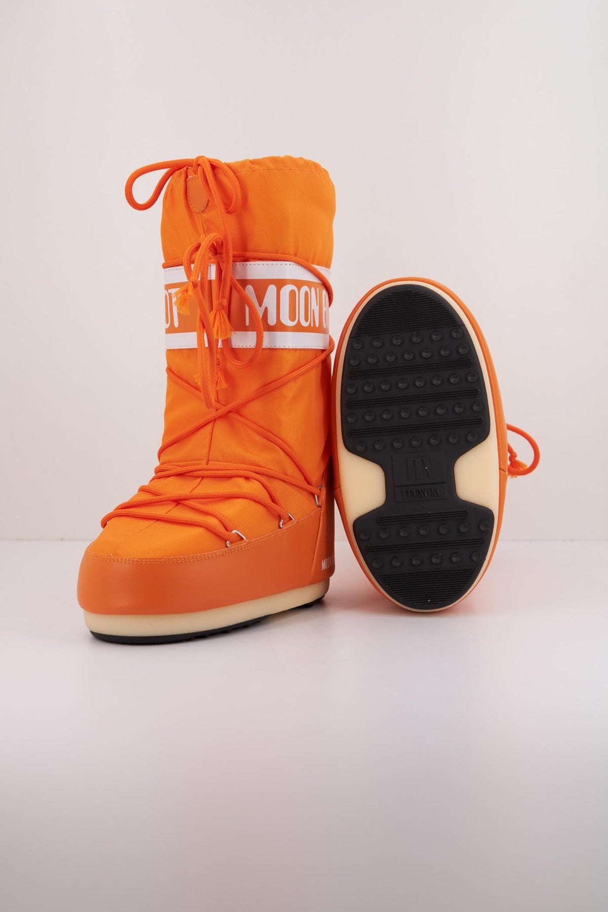 MOON BOOT ICON NYLON en color NARANJA (4)