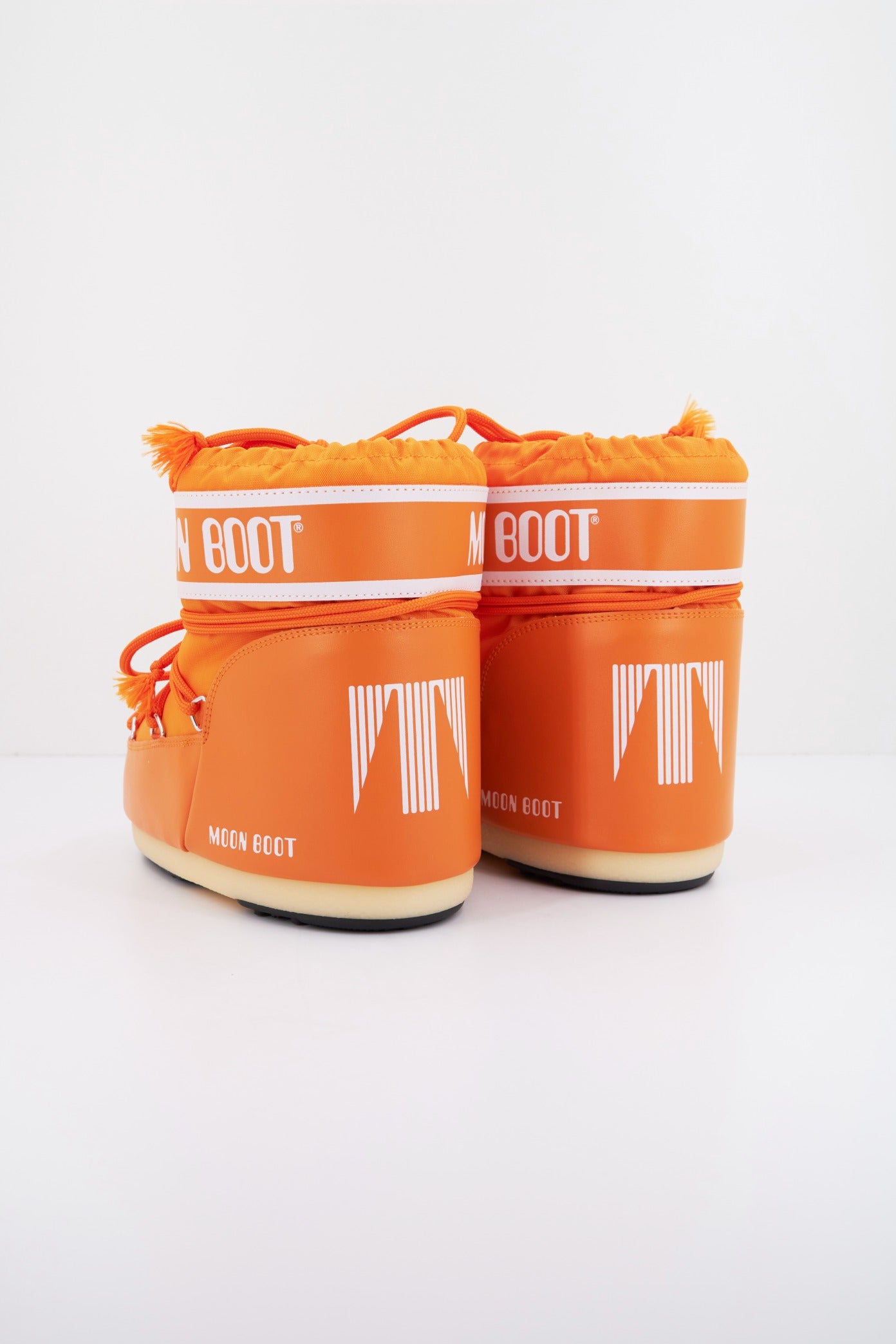 MOON BOOT MB ICON LOW NYLON en color NARANJA (3)