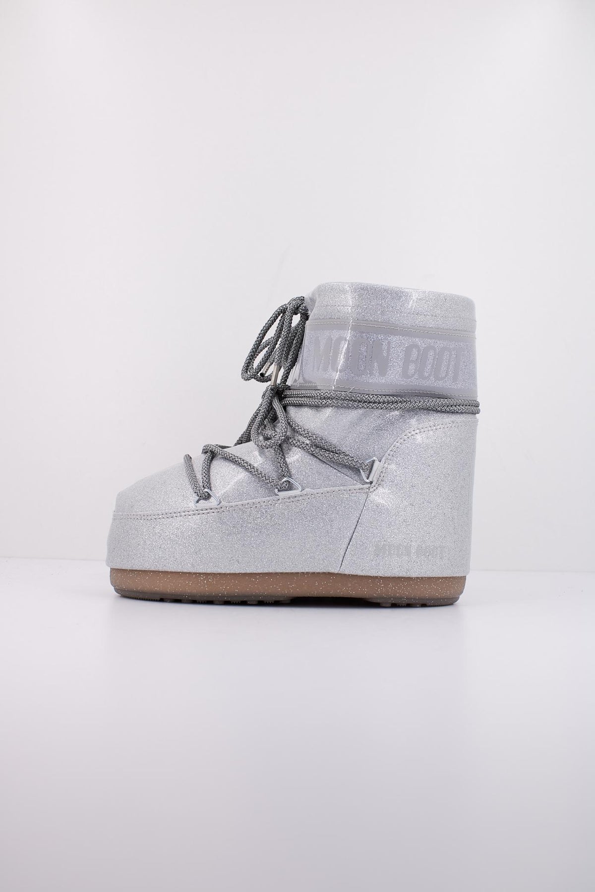 MOON BOOT ICON LOW GLITTER en color PLATA (1)