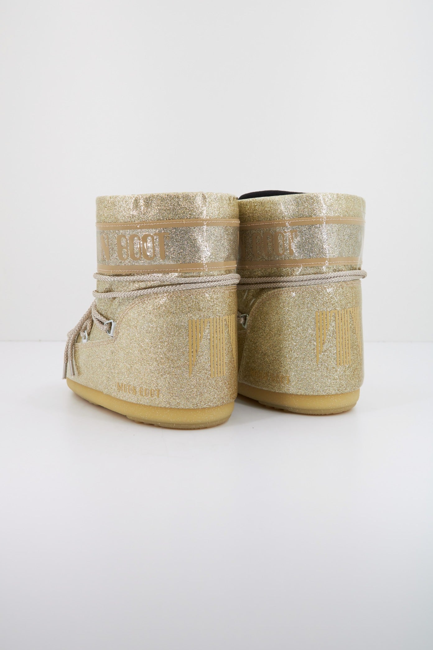 MOON BOOT MB ICON LOW GLITTER en color ORO (3)