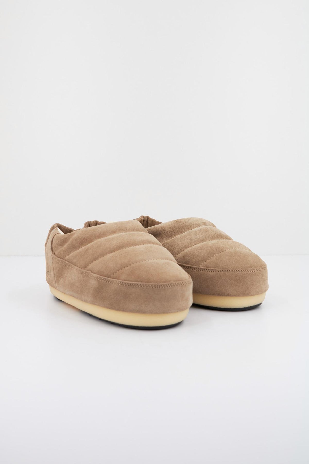 MOON BOOT SANDAL BAND SUEDE en color BEIS (2)
