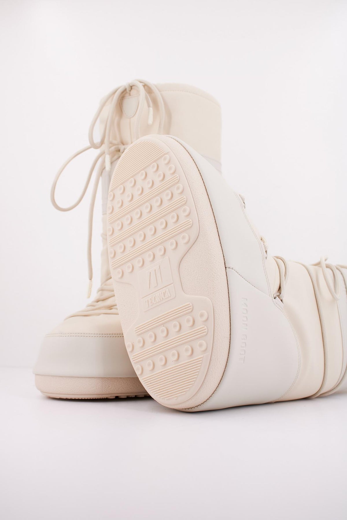 MOON BOOT ICON RUBBER en color BLANCO (5)