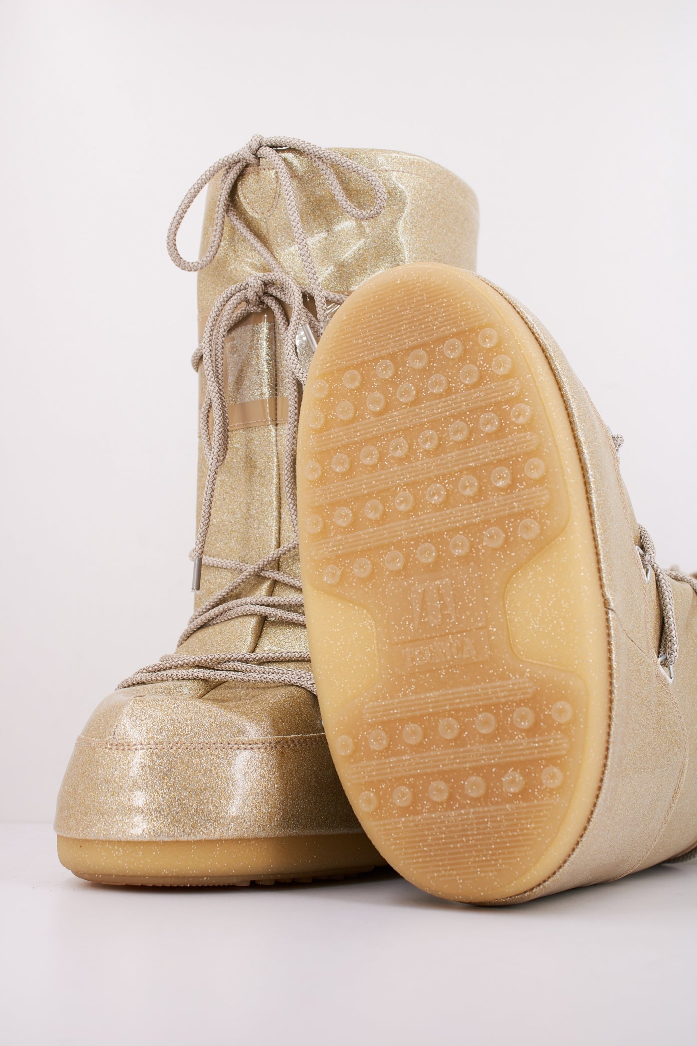 MOON BOOT MB ICON GLITTER en color ORO (5)
