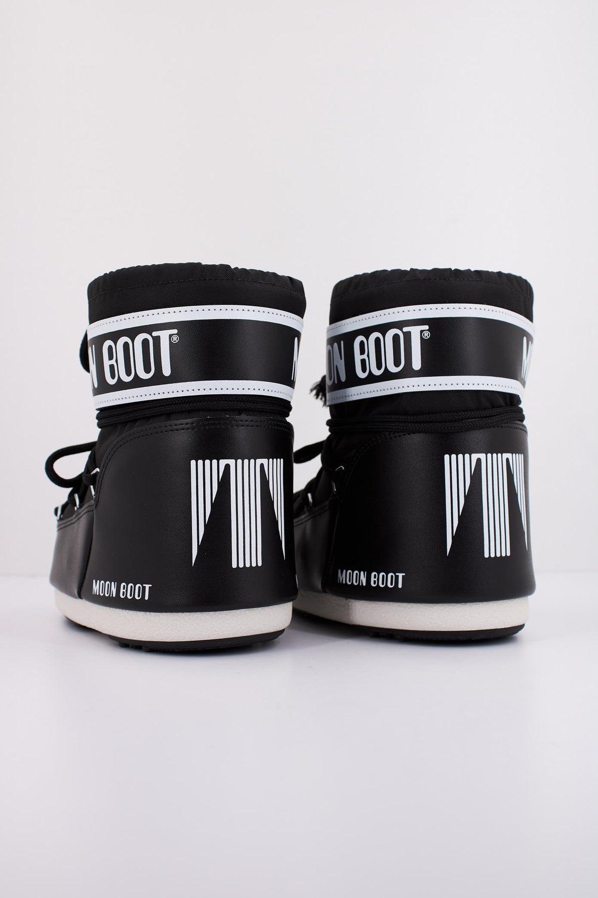 MOON BOOT ICON LOW NYLON K en color NEGRO (4)
