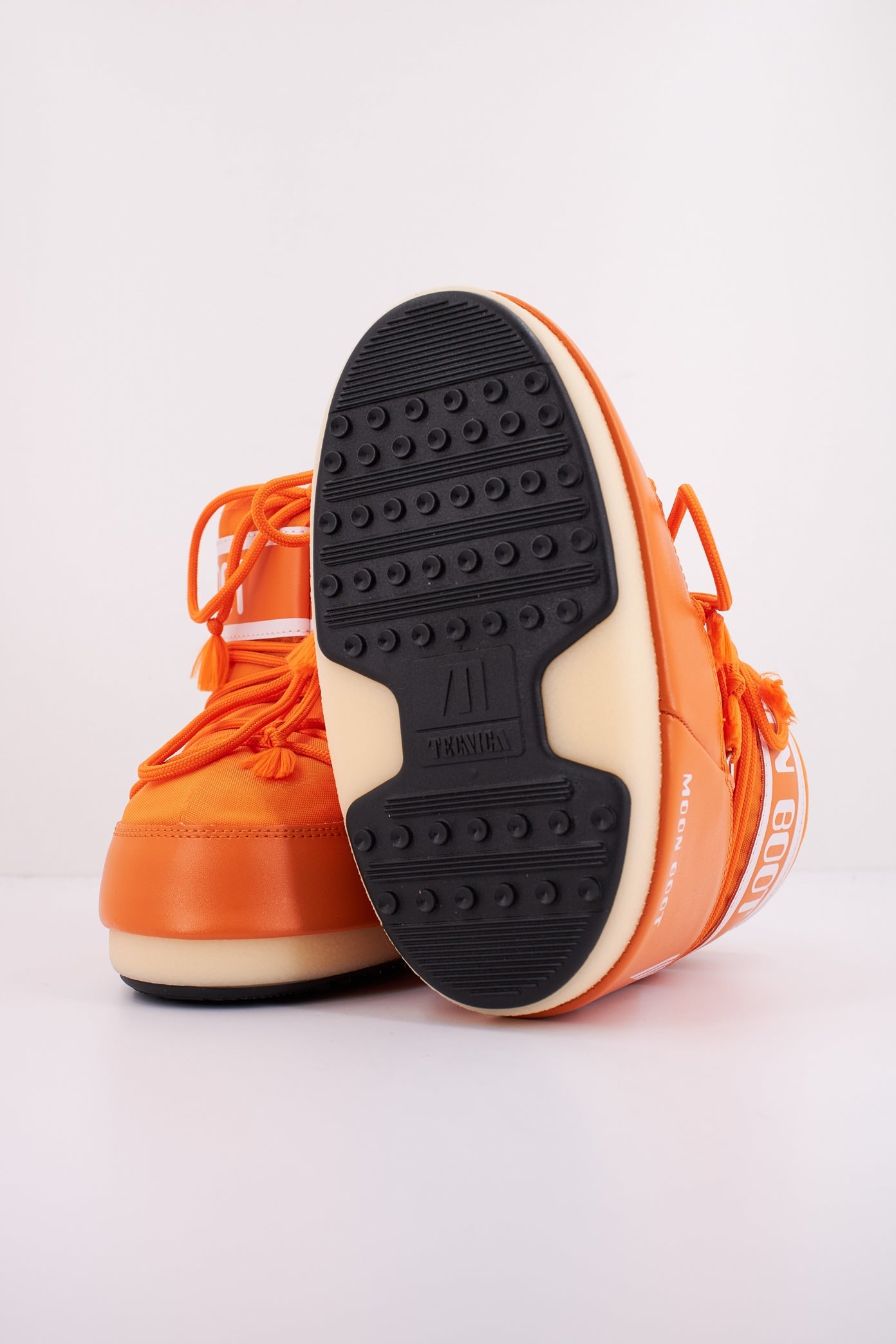 MOON BOOT MB ICON LOW NY en color NARANJA (5)