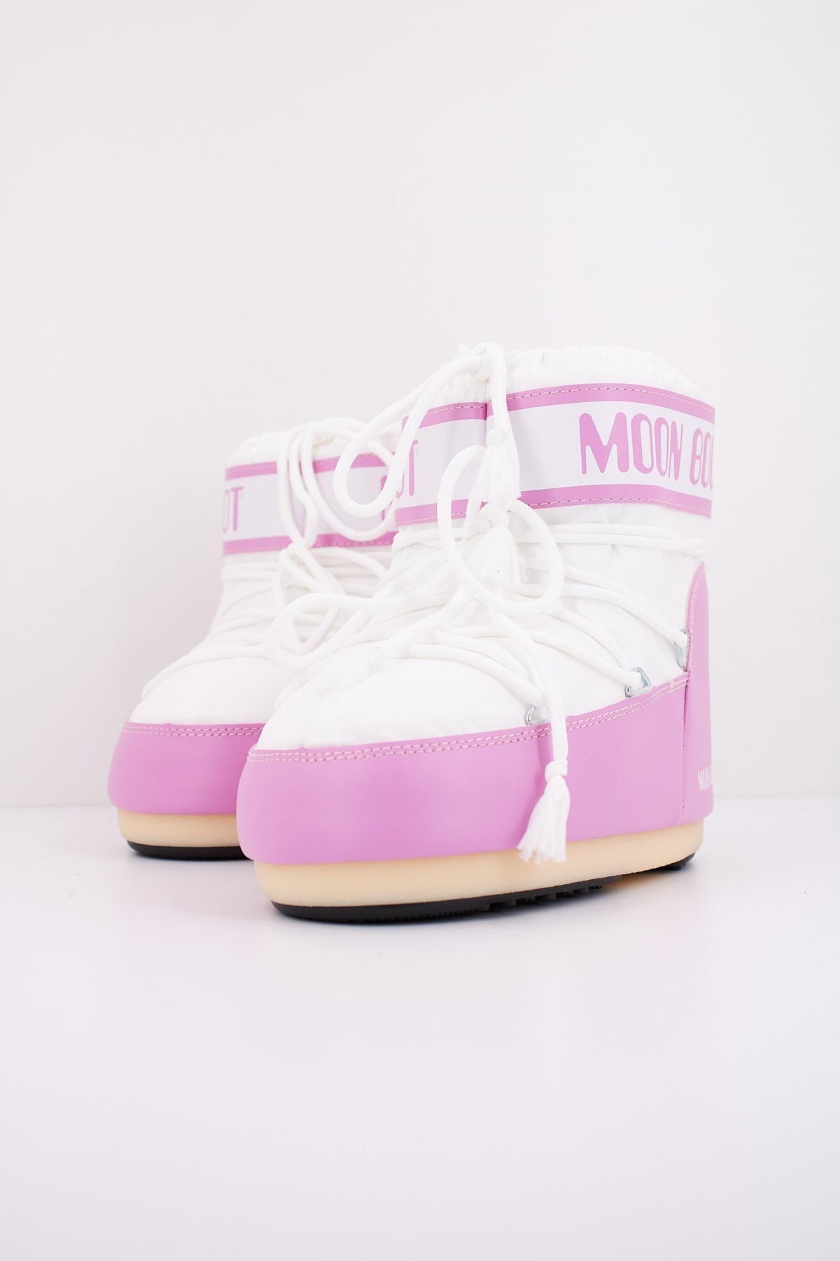 MOON BOOT ICON LOW NYLON en color ROSA (2)