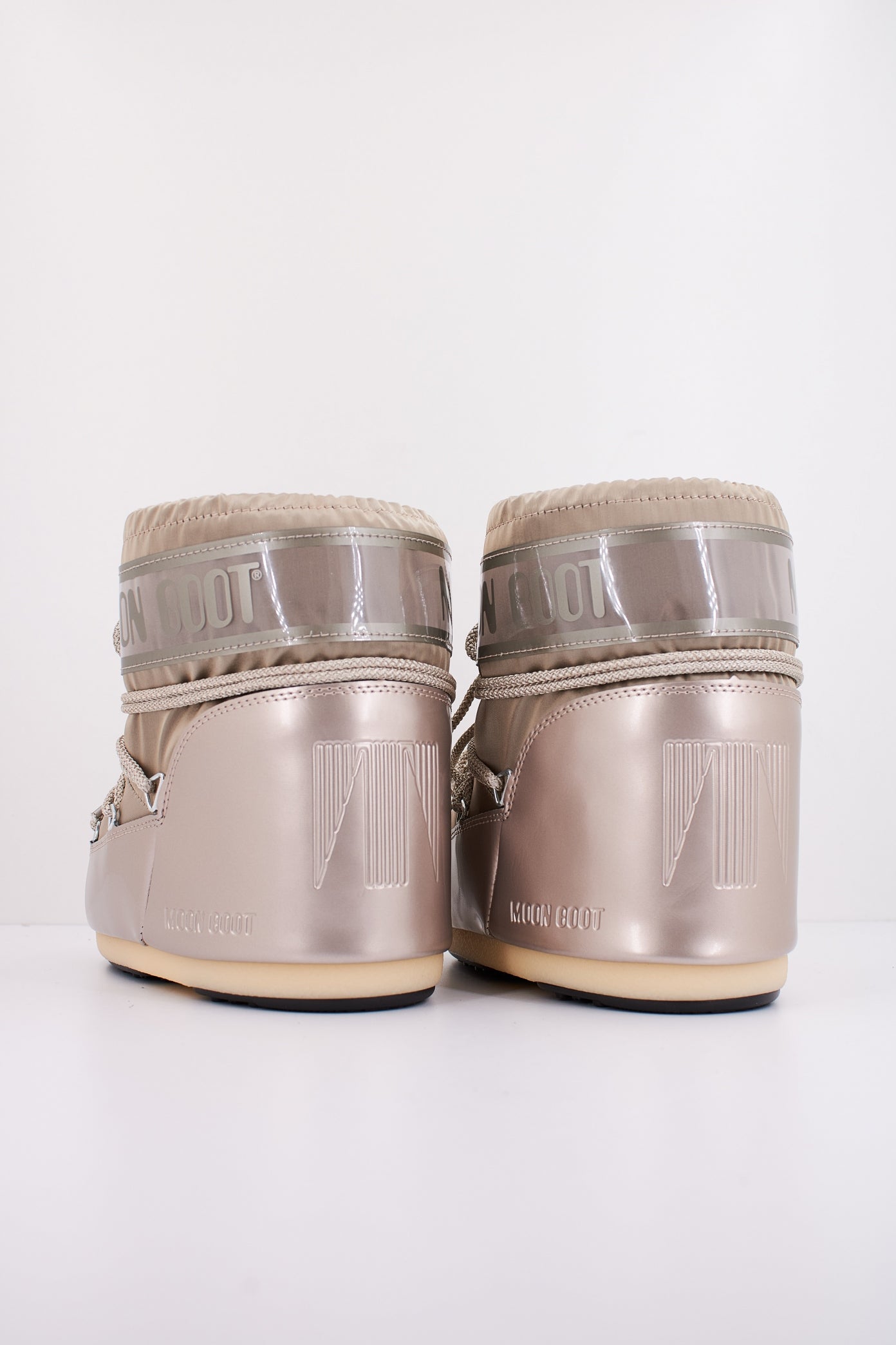 MOON BOOT MB ICON LOW GLANC en color BRONCE (4)