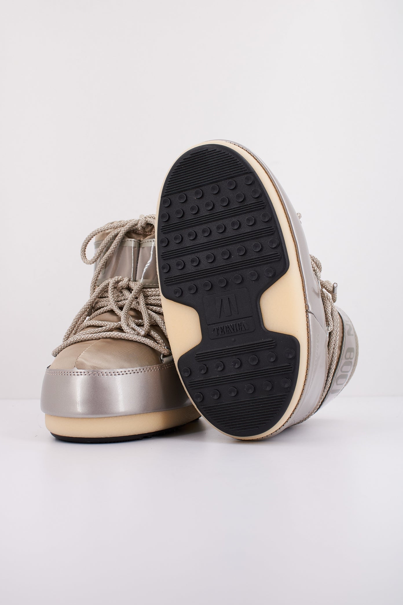 MOON BOOT MB ICON LOW GLAN en color BRONCE (5)