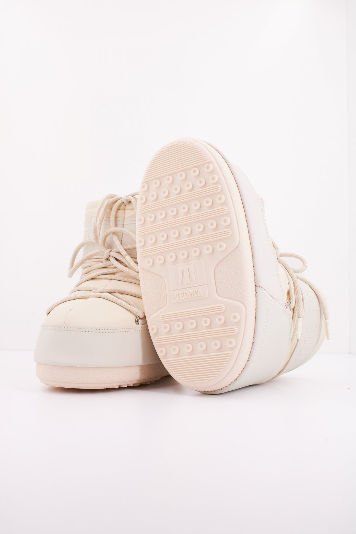 MOON BOOT MB ICON LOW RUBB en color BLANCO  (5)