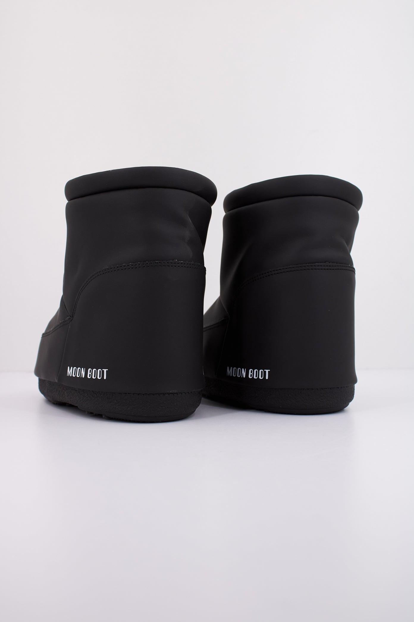MOON BOOT en color NEGRO (4)