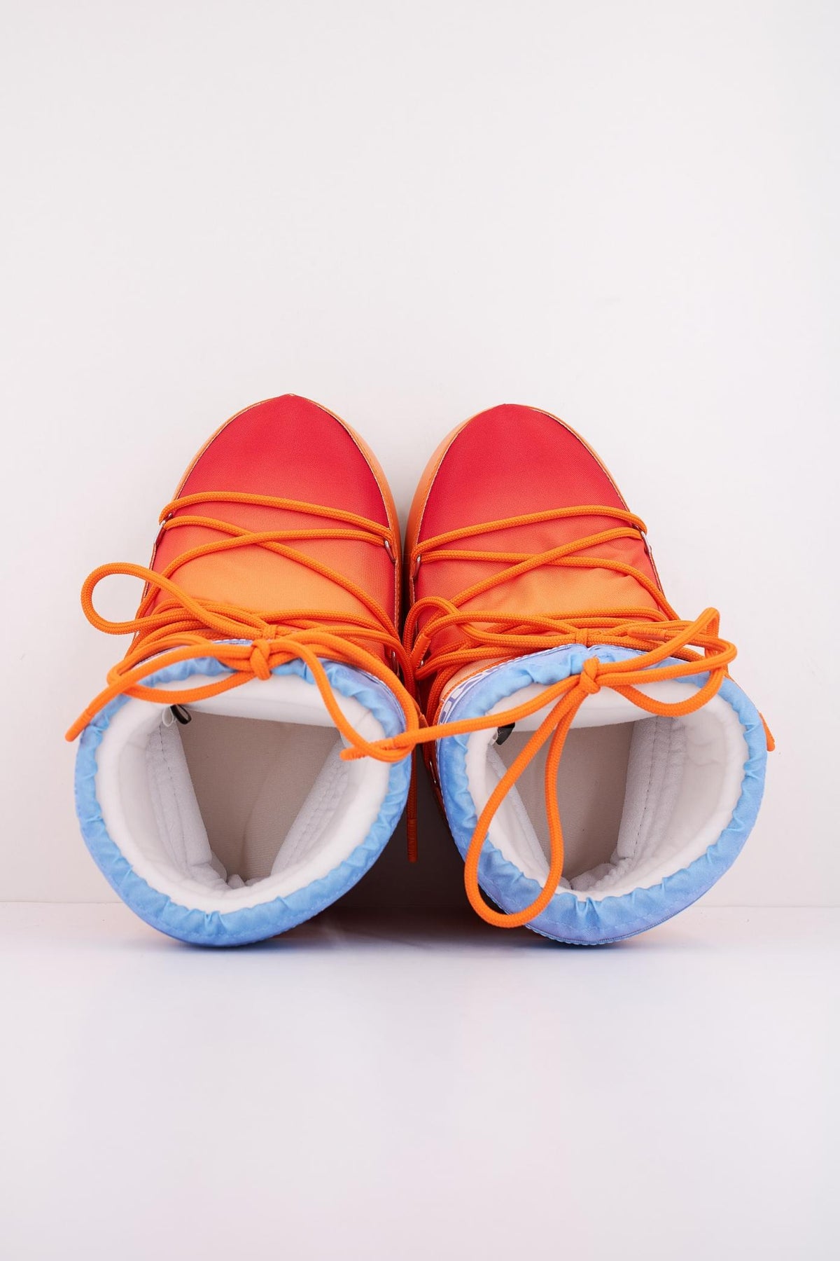 MOON BOOT ICON LOW SUNRISE en color NARANJA (3)