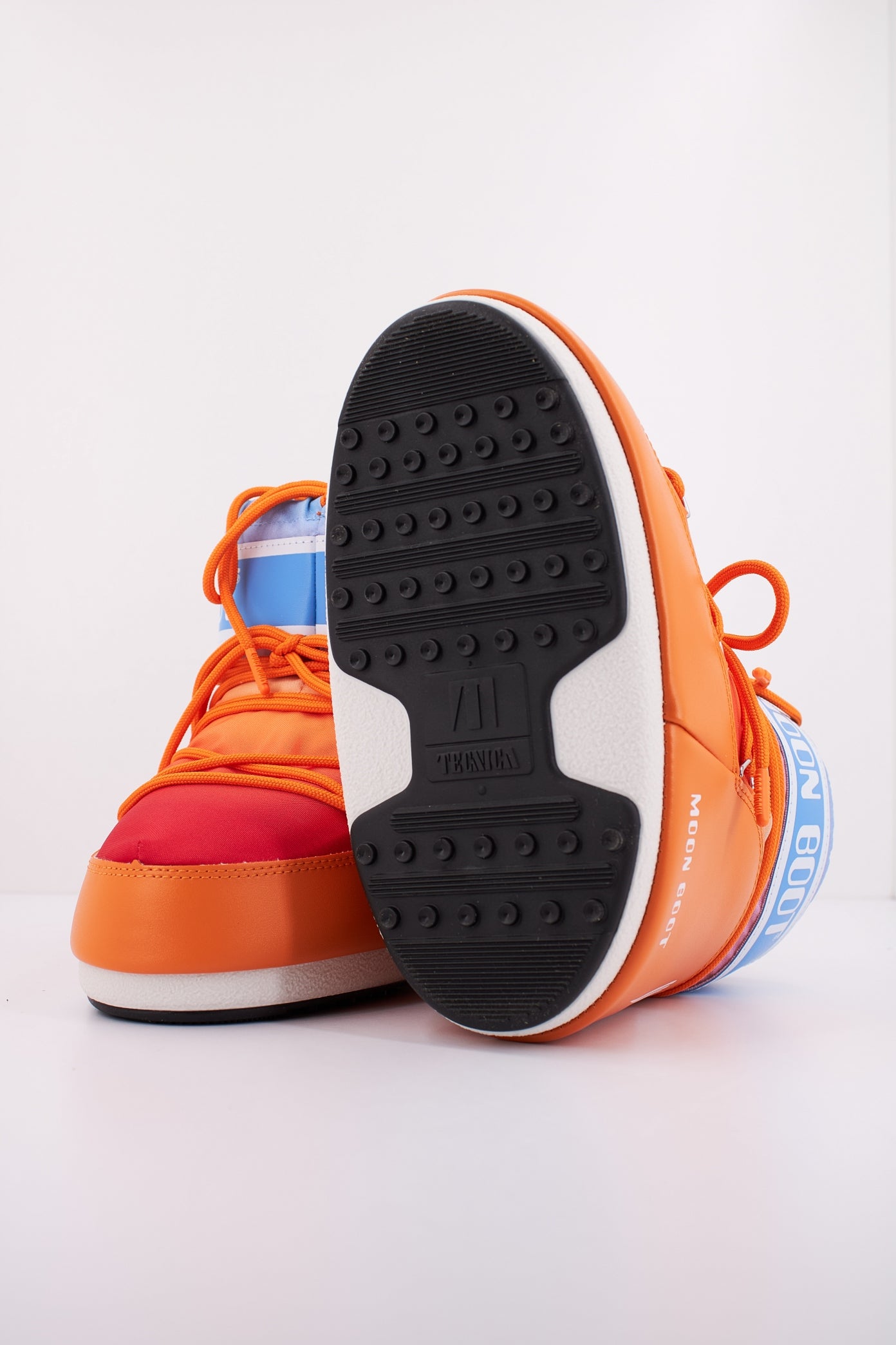 MOON BOOT MB ICON LOW SUNRI en color NARANJA (5)