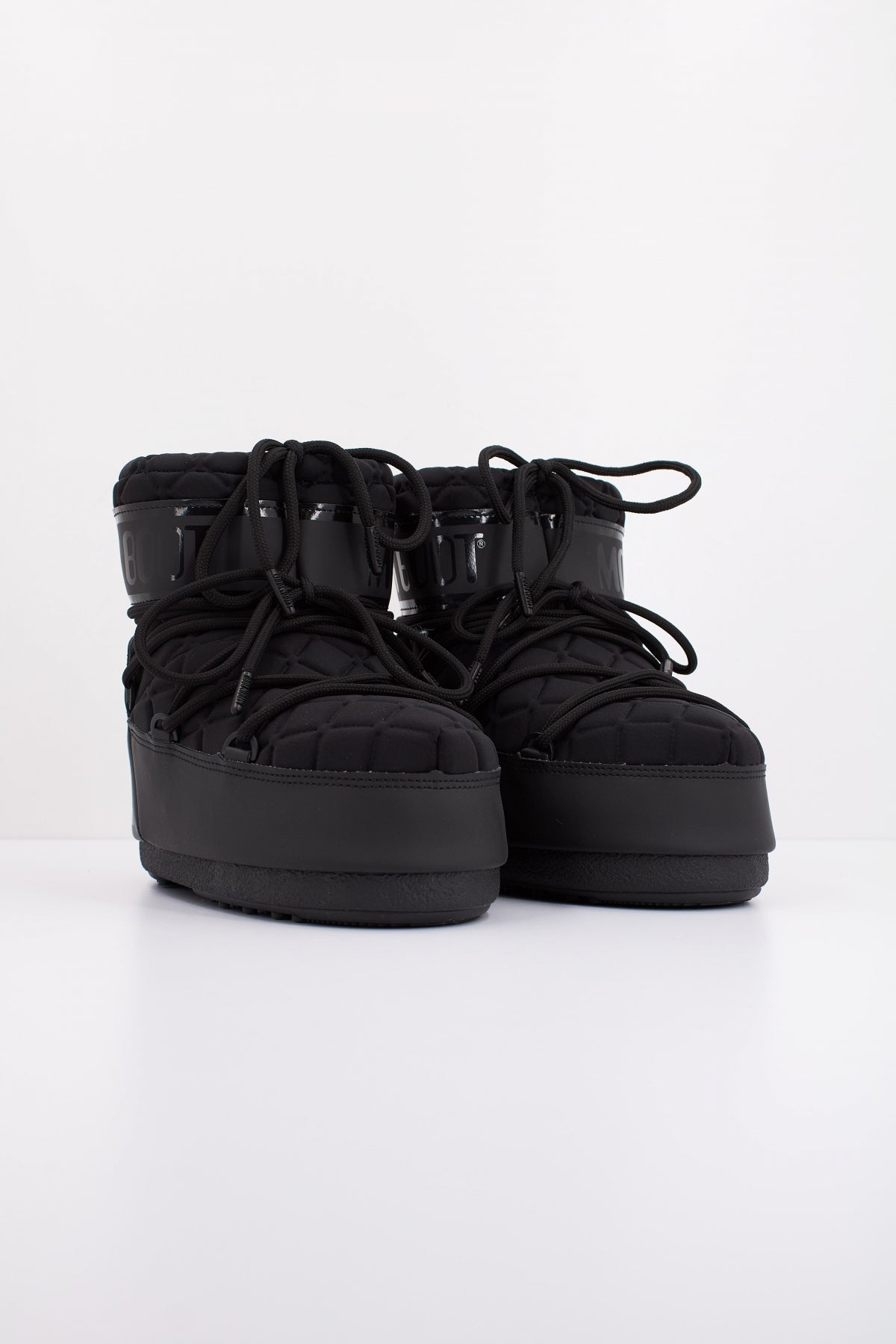 MOON BOOT MB ICON LOW QUIL en color NEGRO  (2)