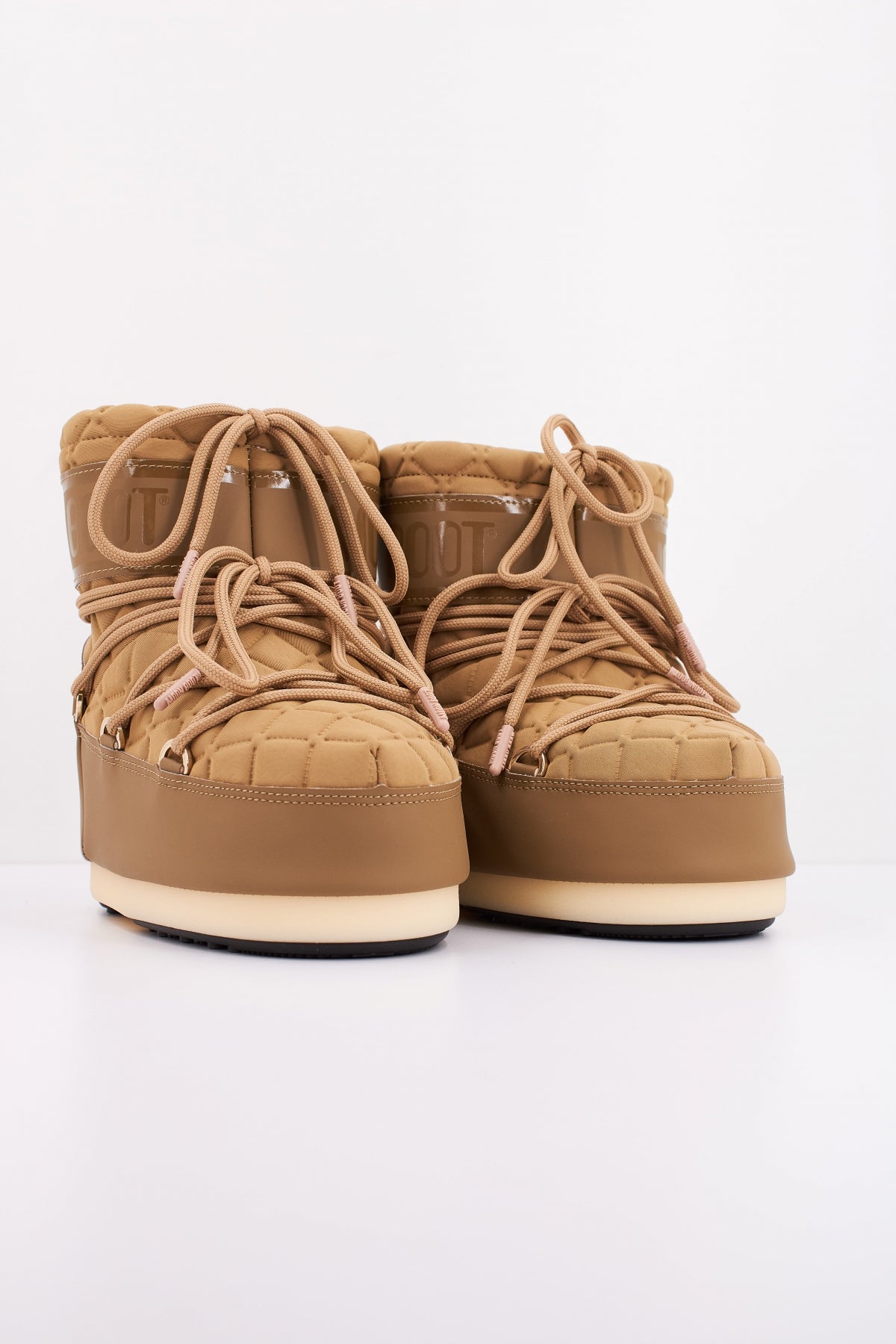 MOON BOOT MB ICON LOW QUIL en color MARRON  (2)