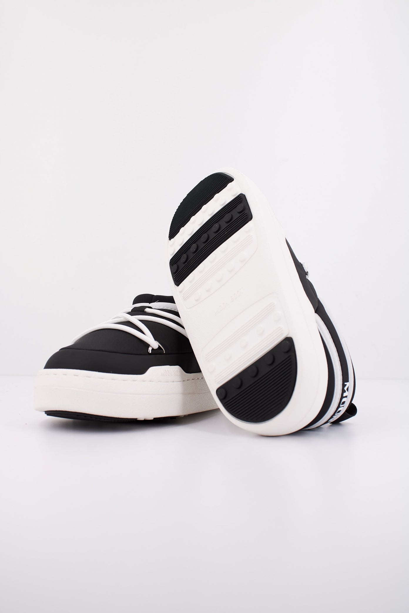 MOON BOOT MB PARK ICON en color NEGRO (5)