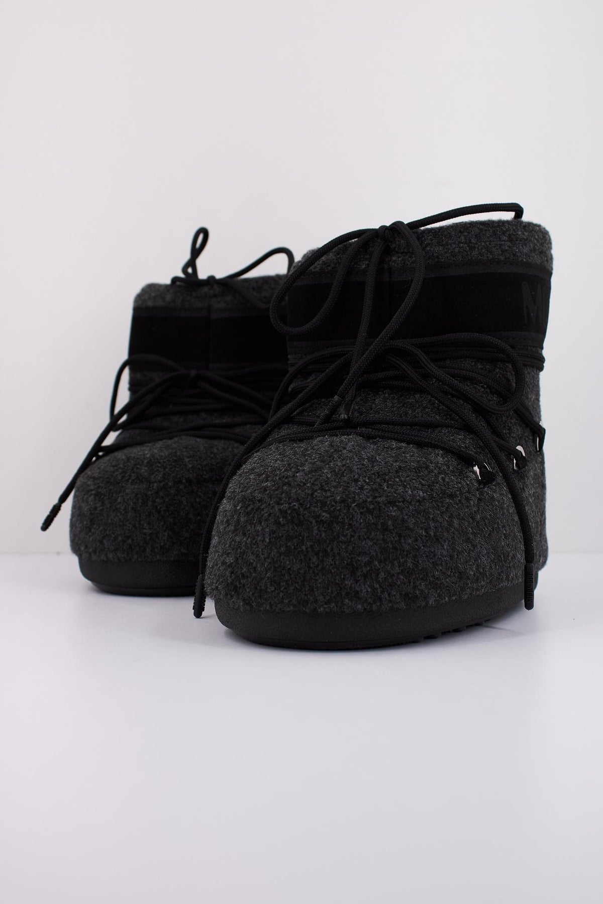 MOON BOOT ICON LOW FELT en color NEGRO (2)