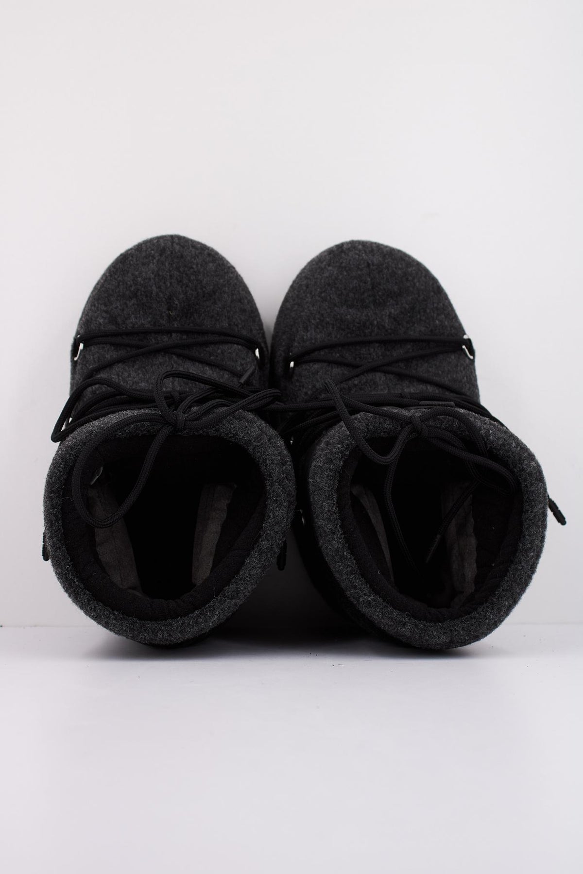 MOON BOOT ICON LOW FELT en color NEGRO (3)