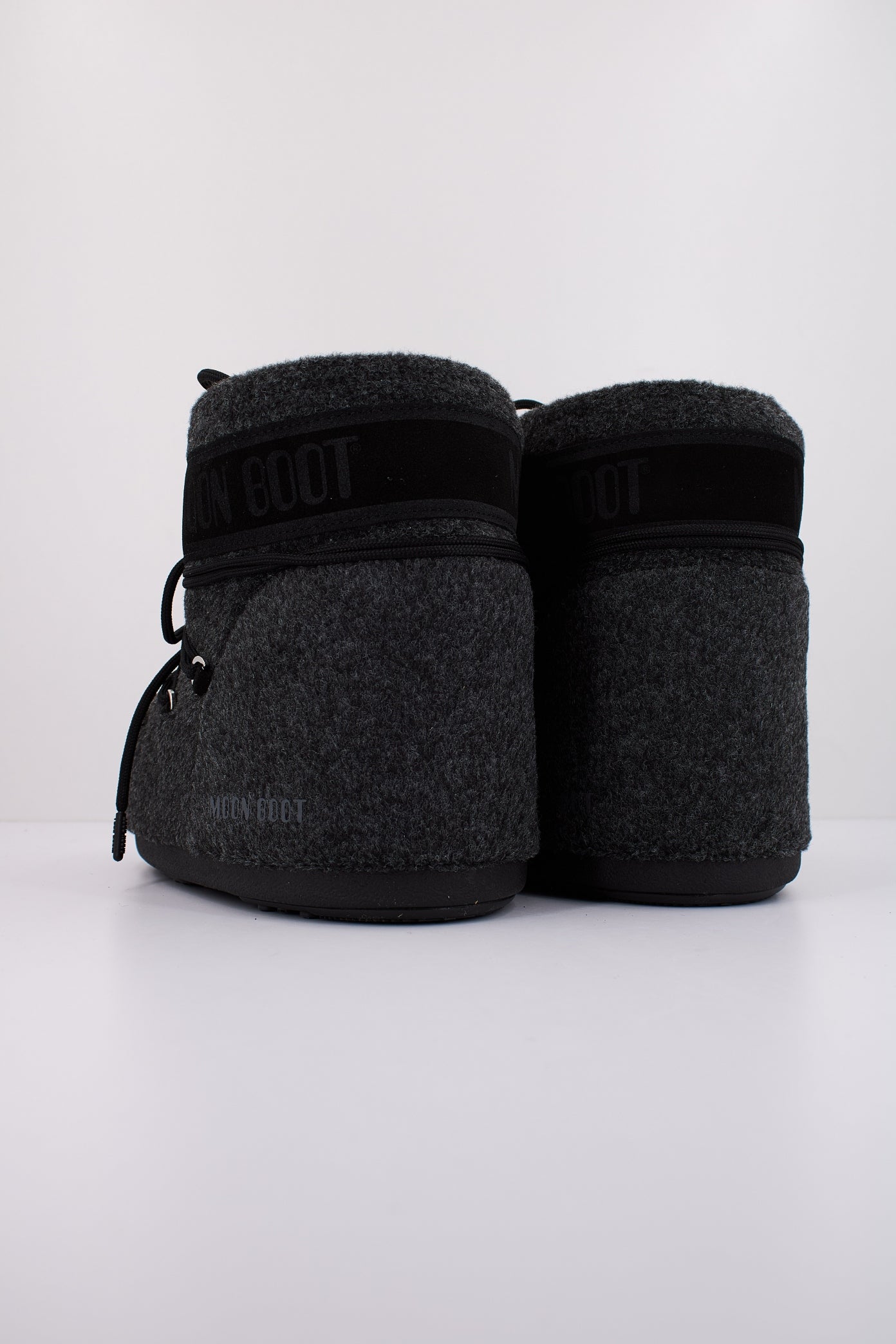 MOON BOOT MB ICON LOW FELT en color NEGRO (4)
