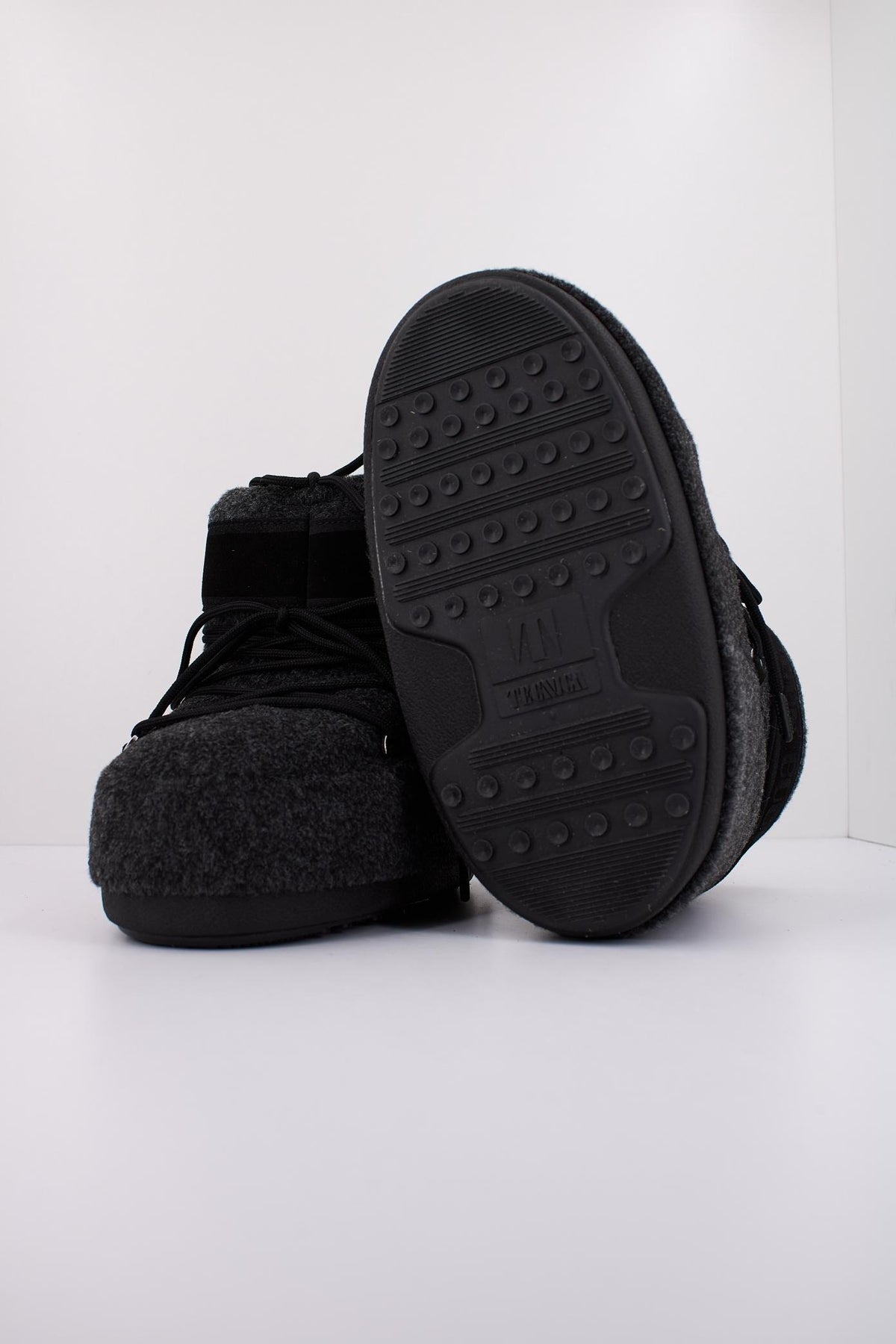 MOON BOOT ICON LOW FELT en color NEGRO (5)