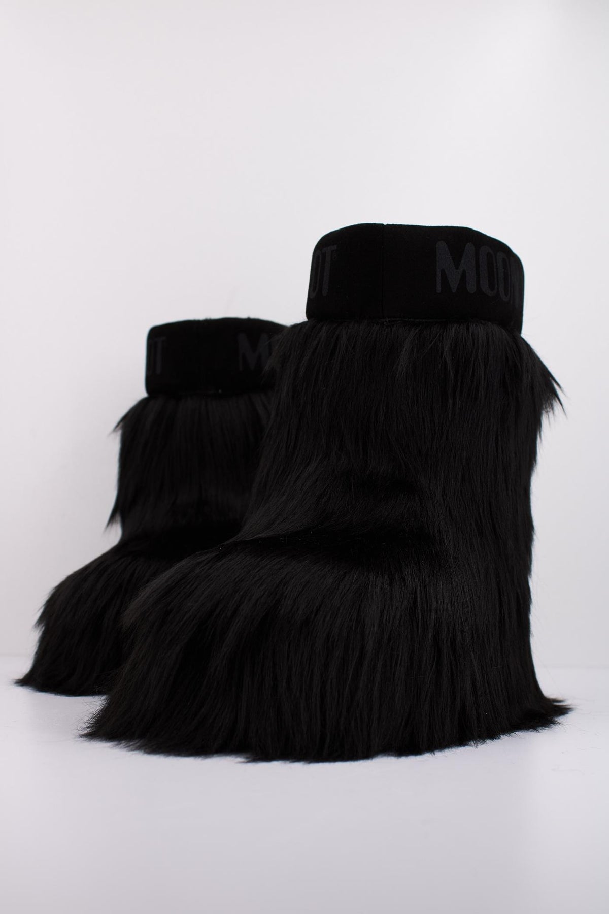 MOON BOOT ICON YETI MID en color NEGRO (2)