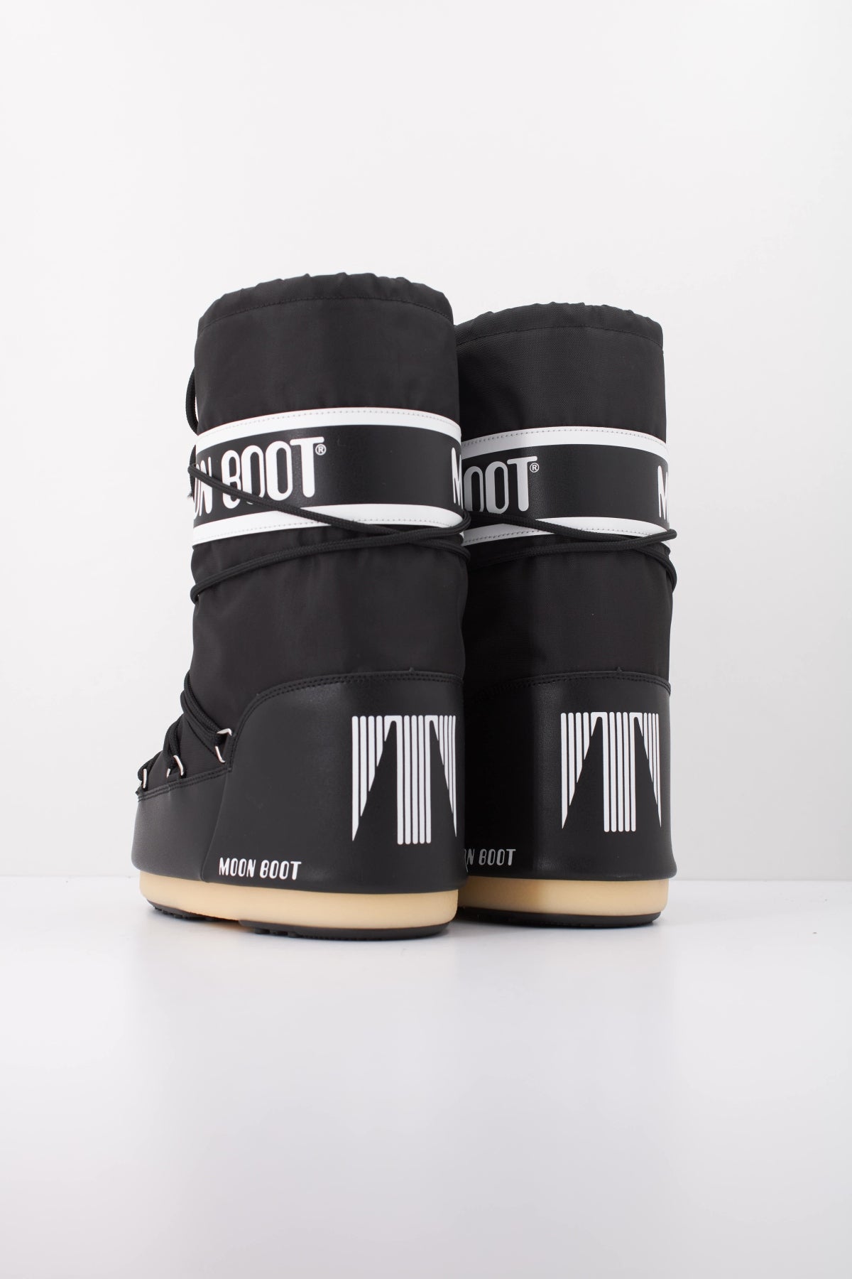 MOON BOOT ICON NYLON en color NEGRO (4)