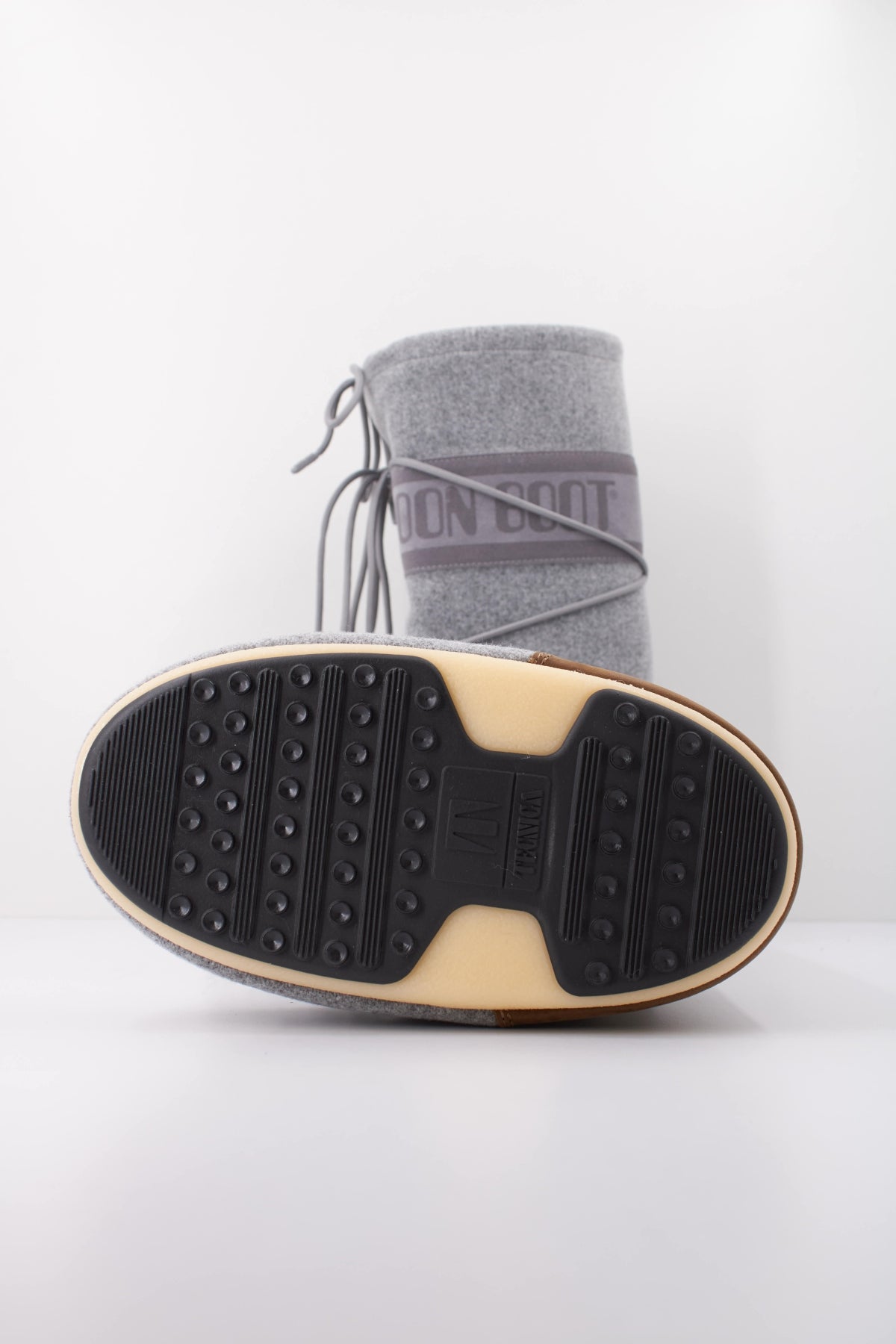 MOON BOOT ICON NUBUCK FELT en color GRIS (5)