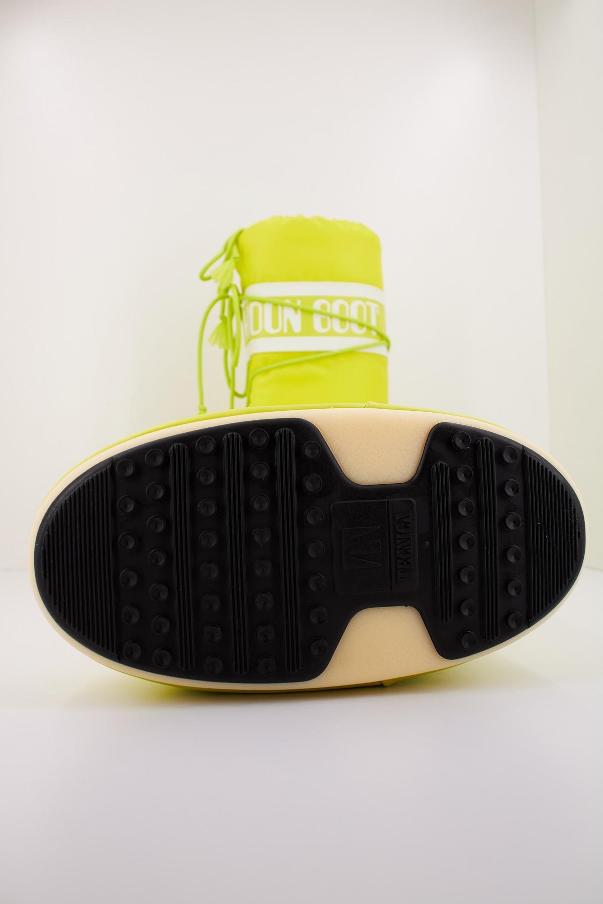 MOON BOOT ICON NYLON en color AMARILLO (5)