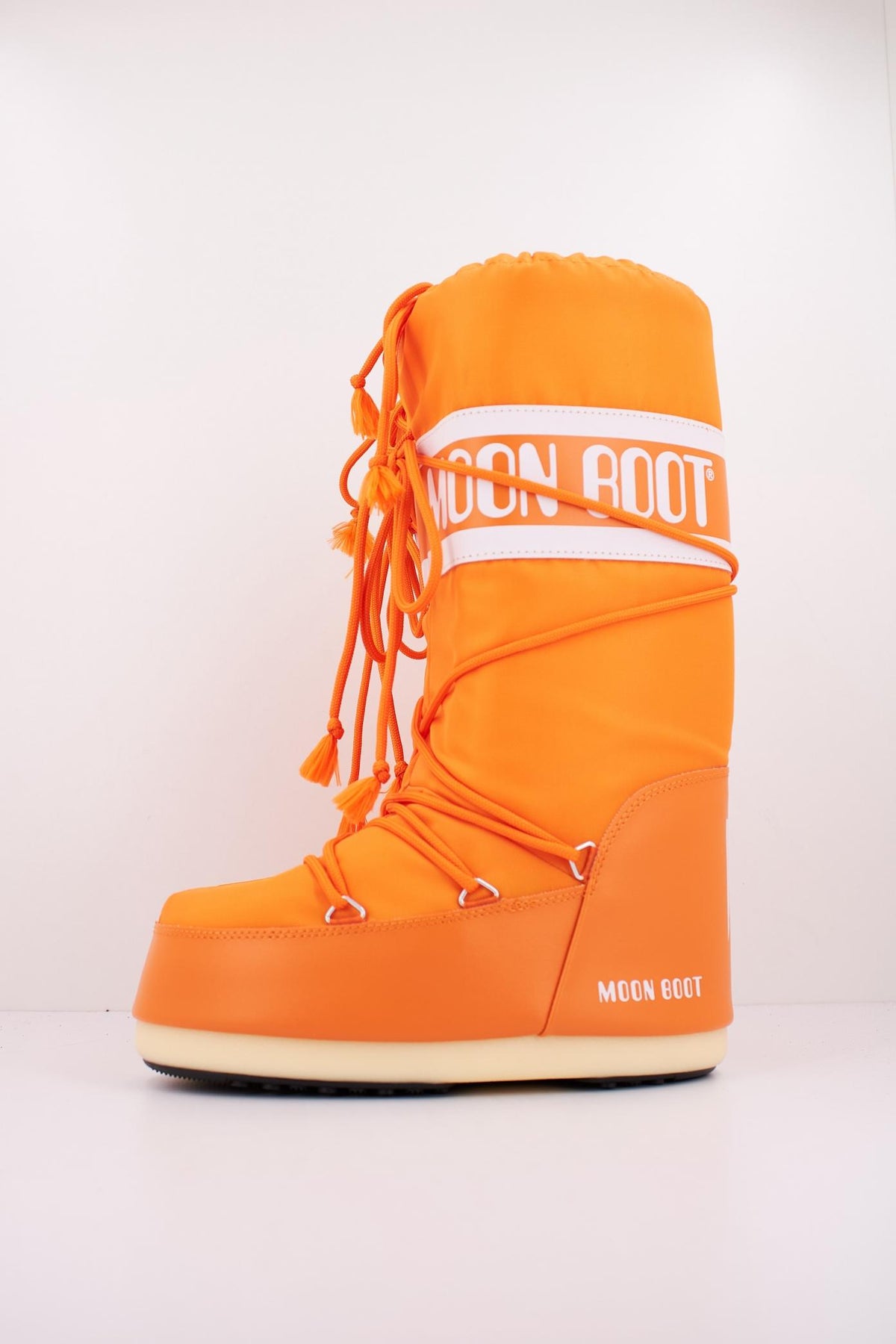 MOON BOOT ICON NYLON en color NARANJA (1)