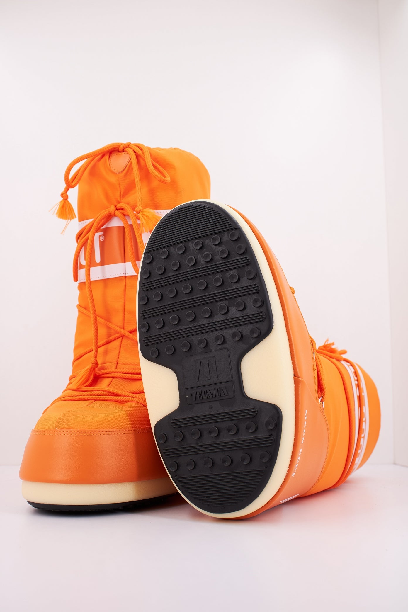MOON BOOT MB ICON NYLON en color NARANJA (5)