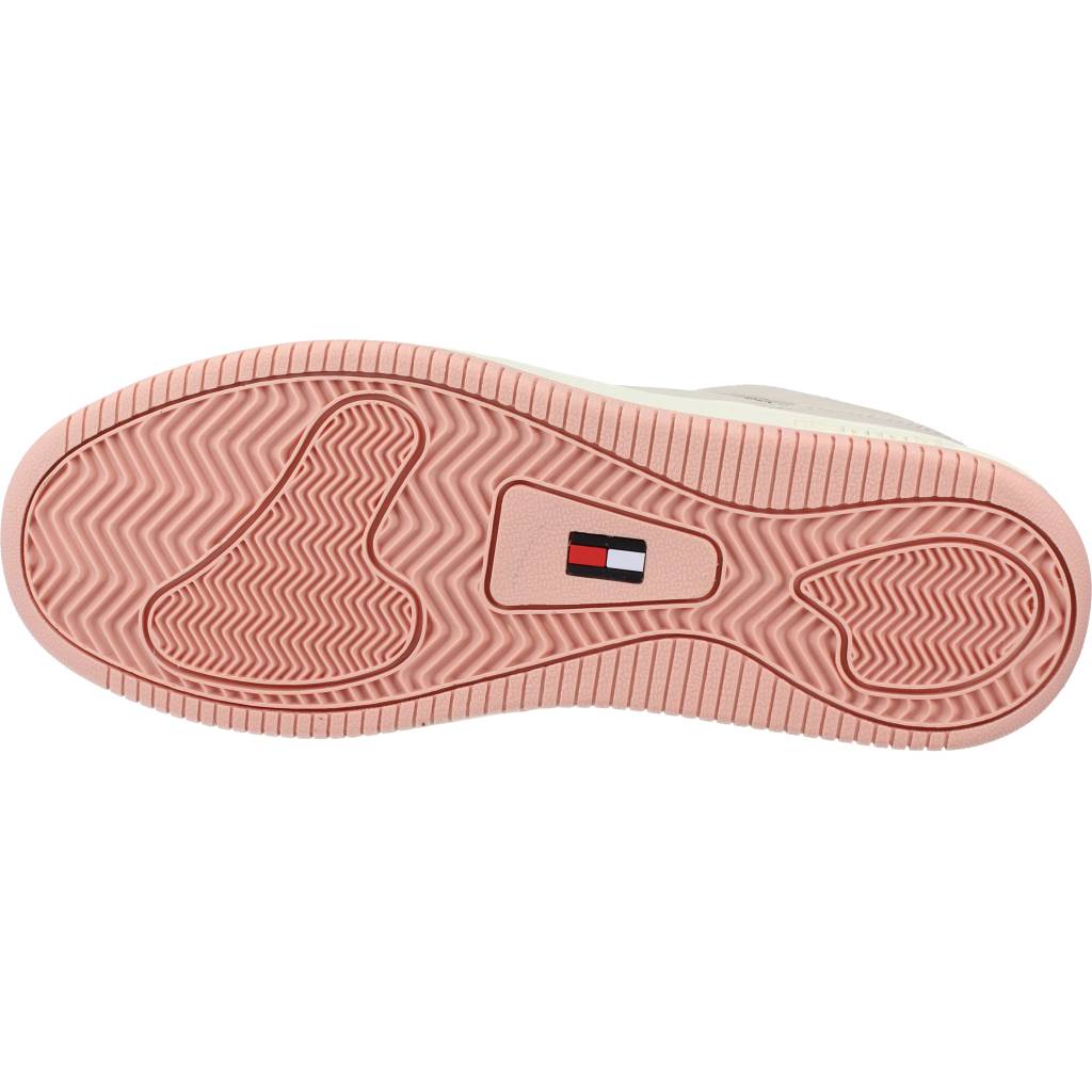 TOMMY JEANS RETRO BASKET en color BEIS (6)