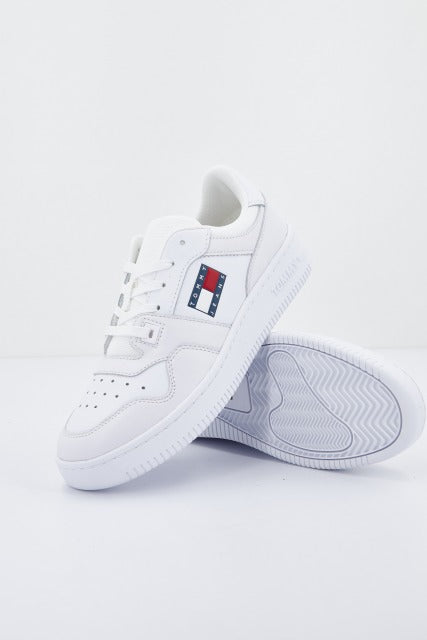 TOMMY JEANS RETRO BASKET en color BLANCO (4)