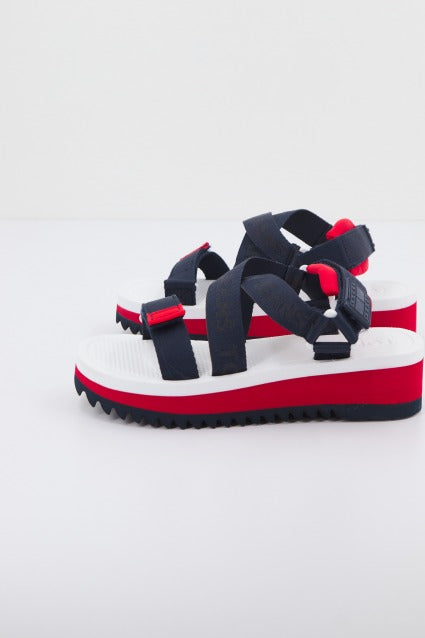 TOMMY JEANS FLATFORM EVA en color AZUL (1)