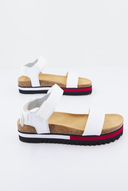 TOMMY JEANS FLAG OUTSOLE en color BLANCO (3)