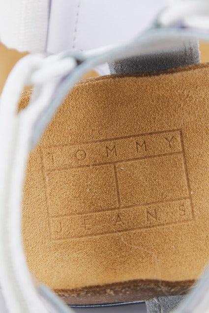 TOMMY JEANS FLAG OUTSOLE en color BLANCO (4)