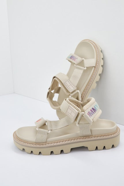 TOMMY JEANS CHUNKY TIE DYE WEBBING S en color BEIS (1)