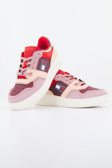 TOMMY JEANS LOW NUBUK en color MULTICOLOR (1)