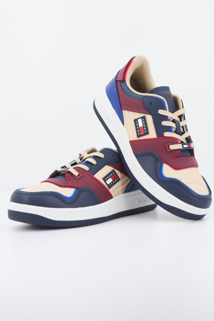 TOMMY JEANS BASKET en color AZUL (1)